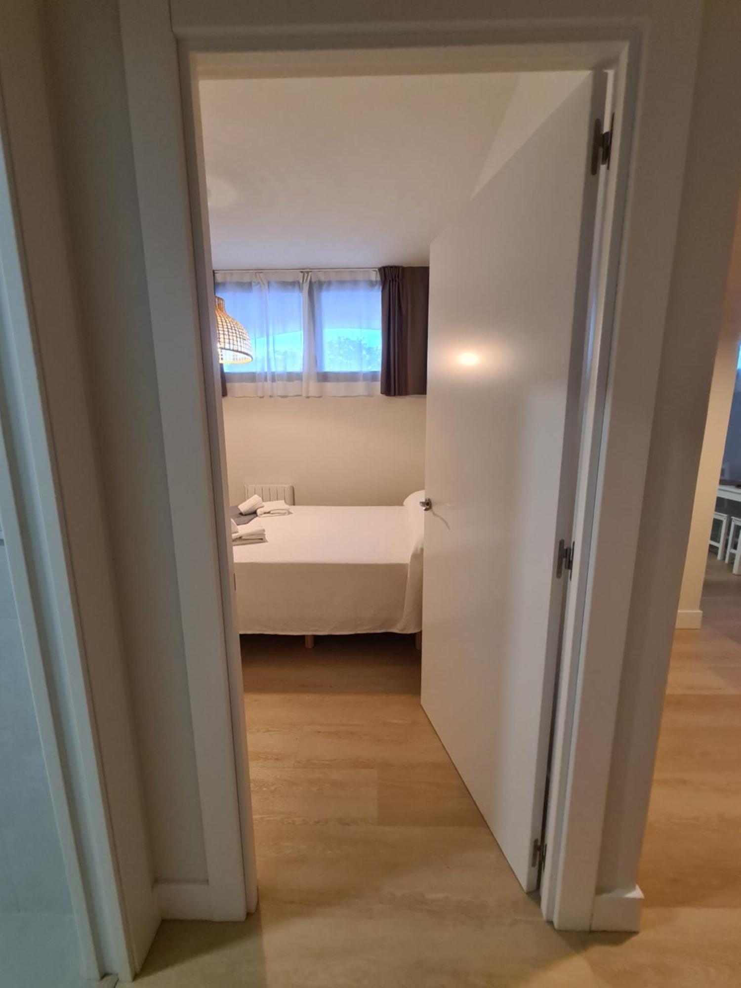 Apartamentos Costa Meron Сан-Вісенте-де-ла-Баркера Екстер'єр фото